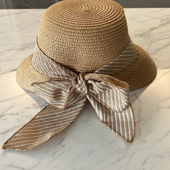 Hat - Picture 3 of 6